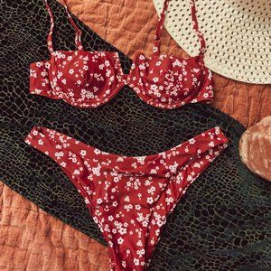 Floral V-Wired Burgundy Bikini